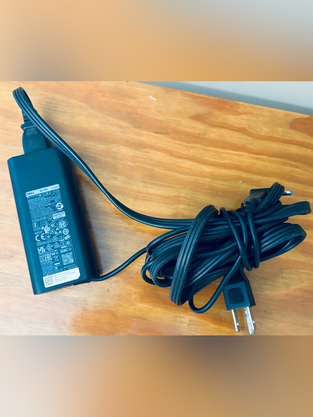 Genuine Dell 65W AC Adapter - Blue Tip